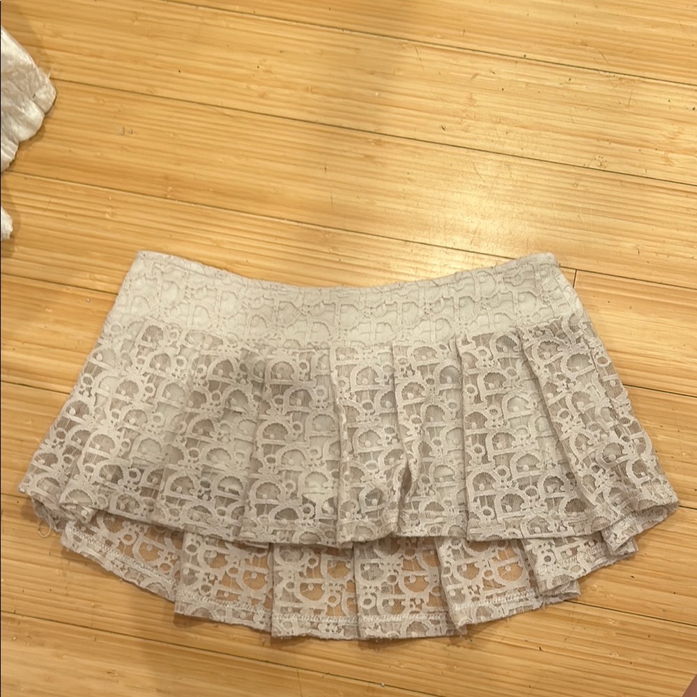 Elegant Lace Skirt in Cream